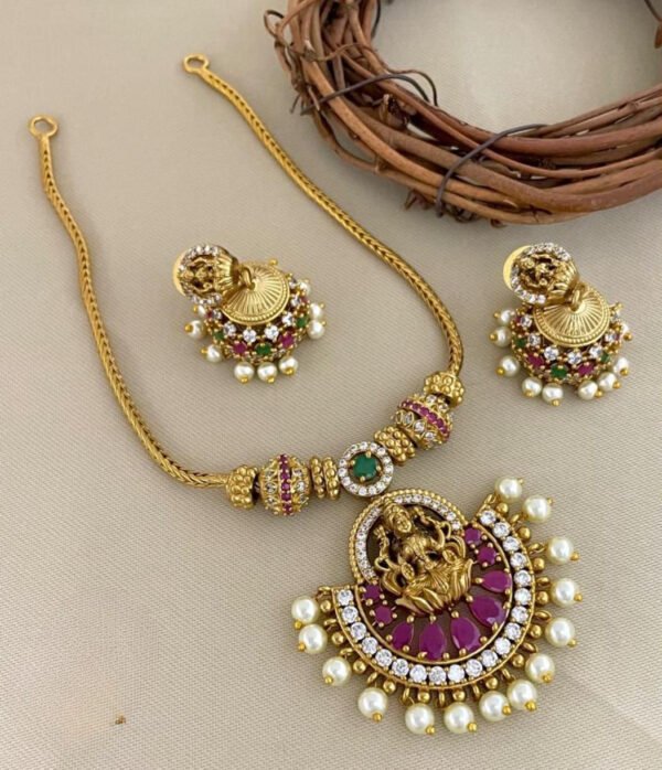 Traditional Lekshmi Devi Addigai Set