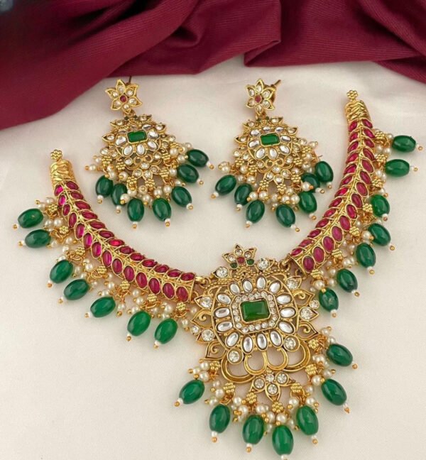 Hasli Necklace set with stones and beads