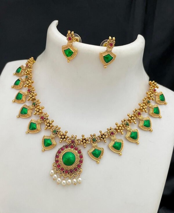 Traditional Enamel Short Palaka Neccklace set