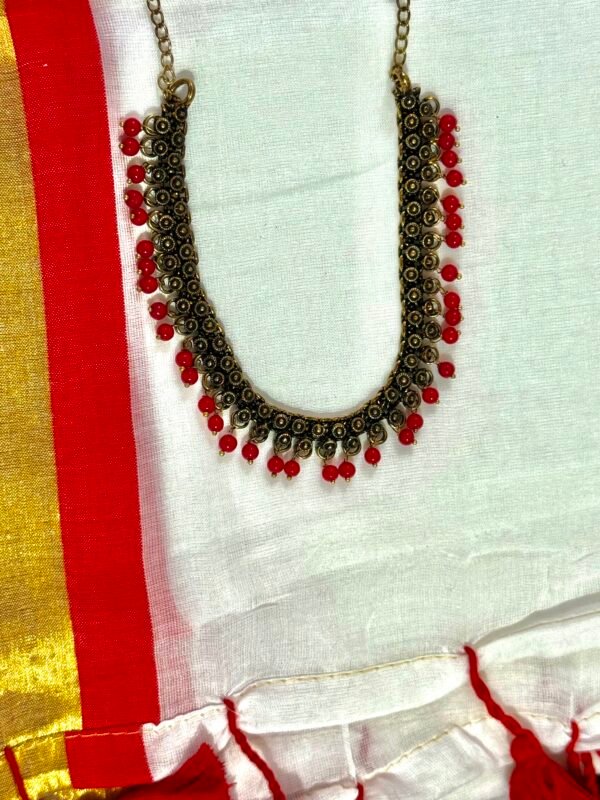 Mehandi Polish Necklace With Red Beads